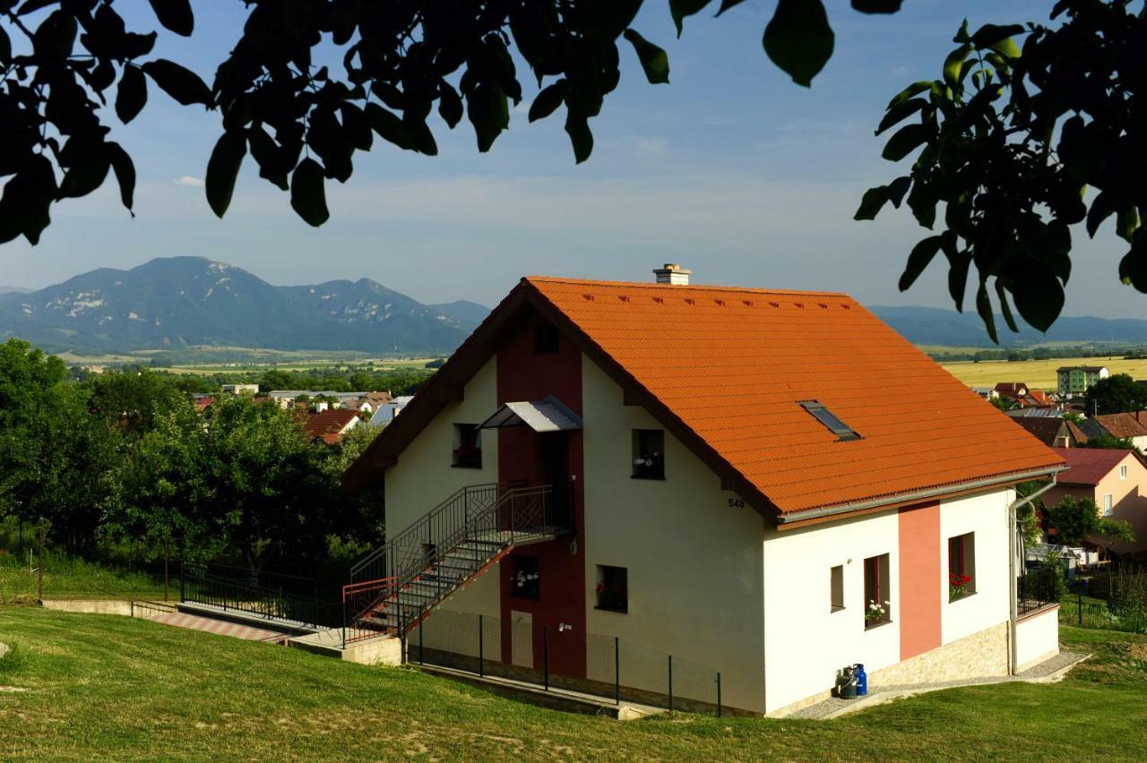Privát pod kostolom - Ubytovanie Valča Exterior foto